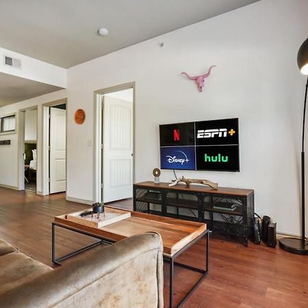 Apartamento Stylish 4Br With Smart Tv And Free Garage Parking Austin Exterior foto