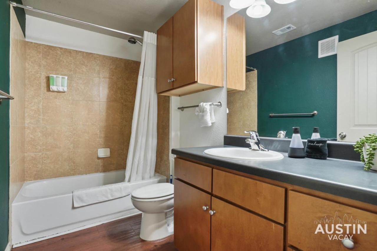 Apartamento Stylish 4Br With Smart Tv And Free Garage Parking Austin Exterior foto
